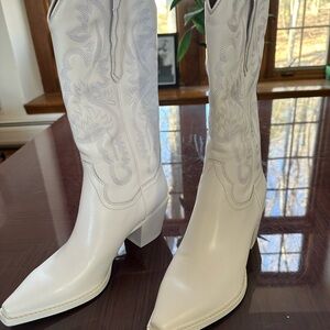 Jeffrey Campbell White DAGGET Boots with Elegant Embroidery